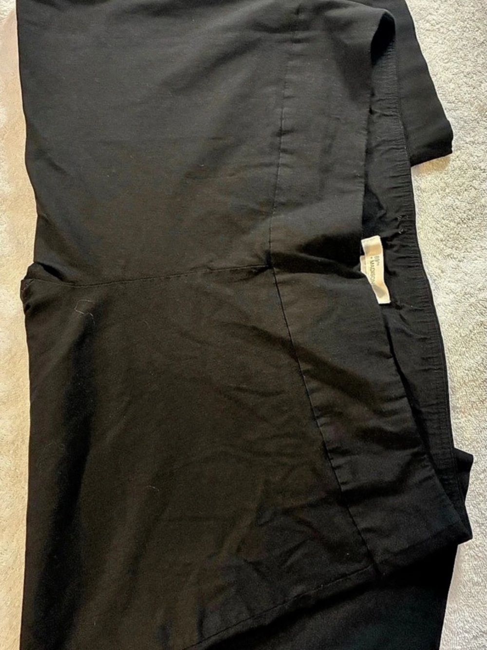89th + Madison Black Capris Size 18